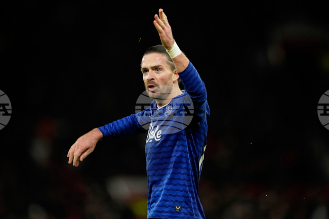 Джак Грийлиш е глобен за преминаване на червен светофар