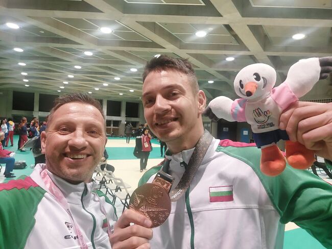 Николай Христов спечели бронзов медал по карате на Олимпийските игри за глухи спортисти