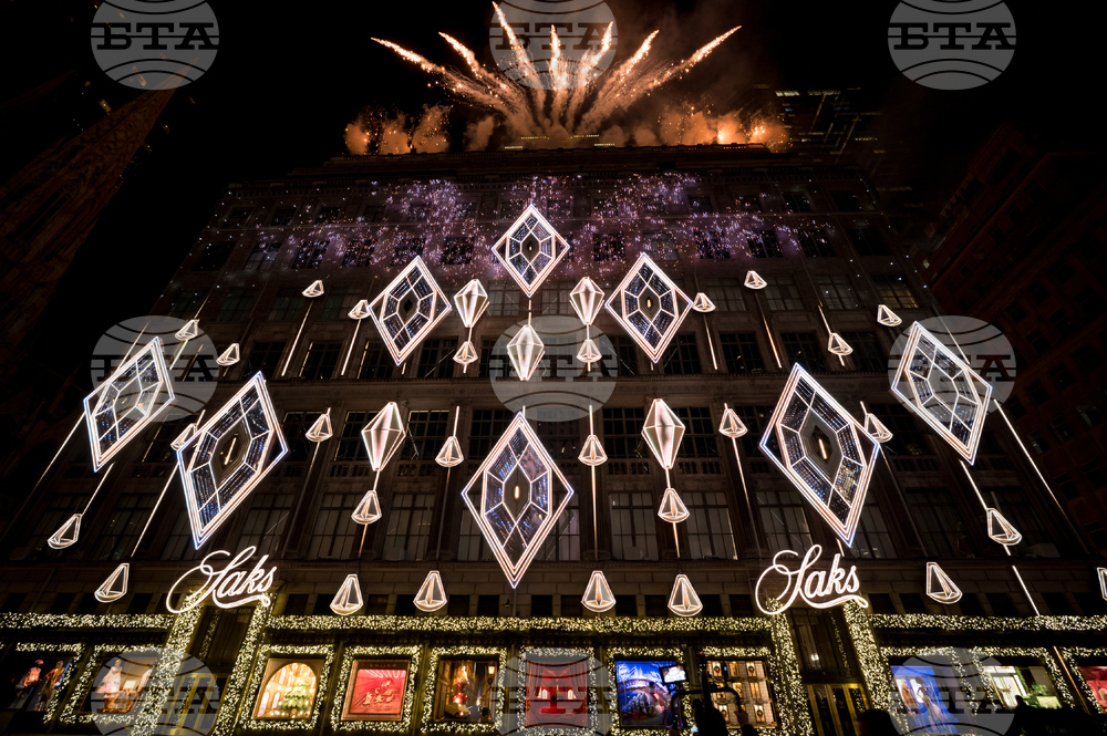 2025 Saks Fifth Avenue Holiday Light Show and Window Reveal