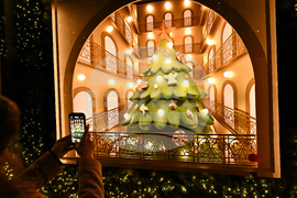 2025 Saks Fifth Avenue Holiday Light Show and Window Reveal