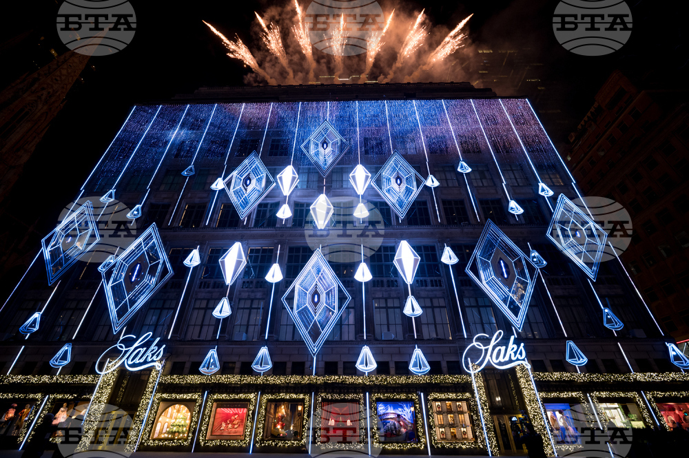 2025 Saks Fifth Avenue Holiday Light Show and Window Reveal