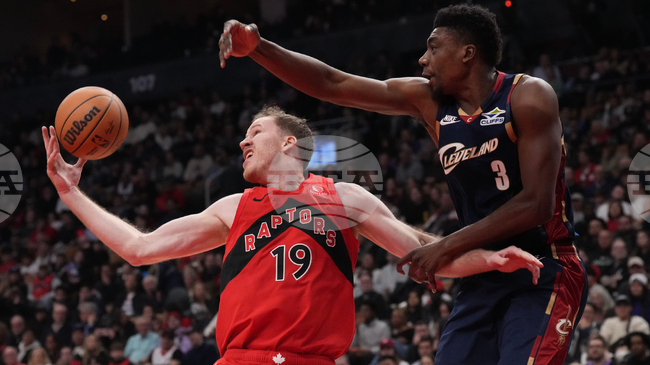 Торонто се справи като домакин на Кливланд в Националната баскетболна асоциация