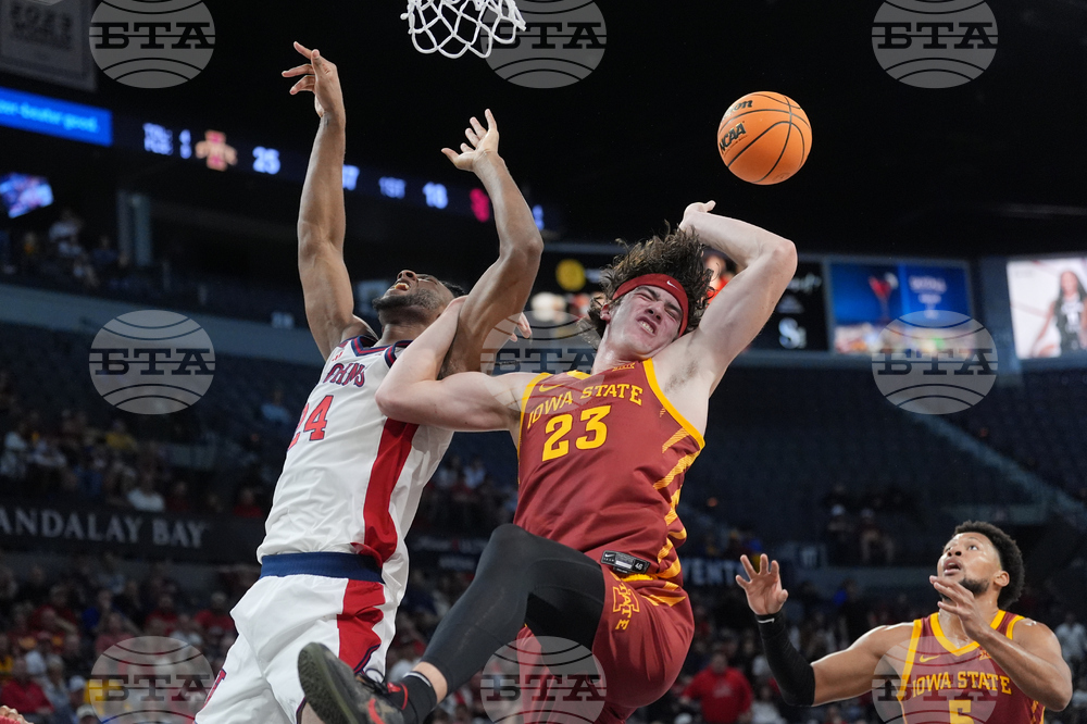 APTOPIX St Johns Iowa St Basketball