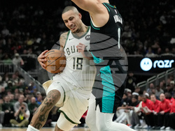 Trail Blazers Bucks Basketball