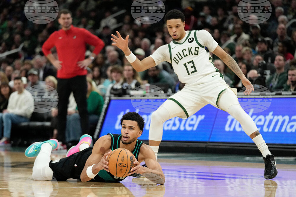 Trail Blazers Bucks Basketball