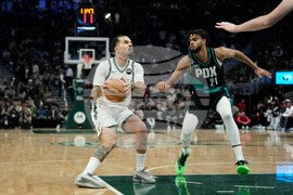 Trail Blazers Bucks Basketball