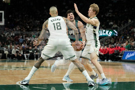 Trail Blazers Bucks Basketball