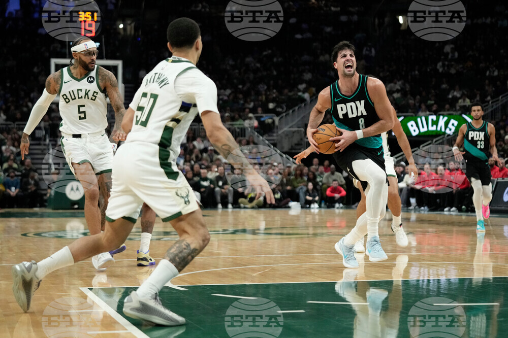 Trail Blazers Bucks Basketball