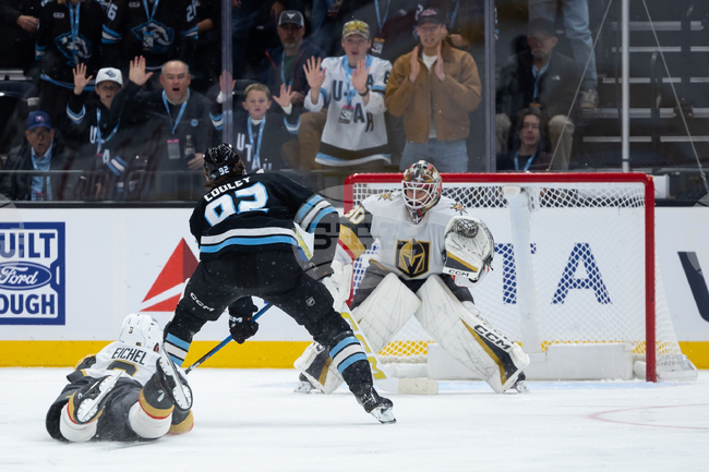 Логан Куули вкара четири гола за победа на Юта Мамът срещу Вегас Голдън Найтс в НХЛ