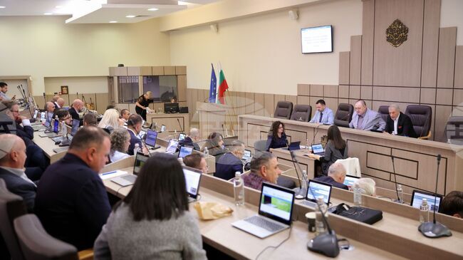 Нов сигнал до НАП и КЗП за необосновано увеличение на такси и цени в Община Бургас са подали общински съветници