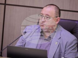 Бургас - Общински съвет - заседание - Михаил Хаджиянев