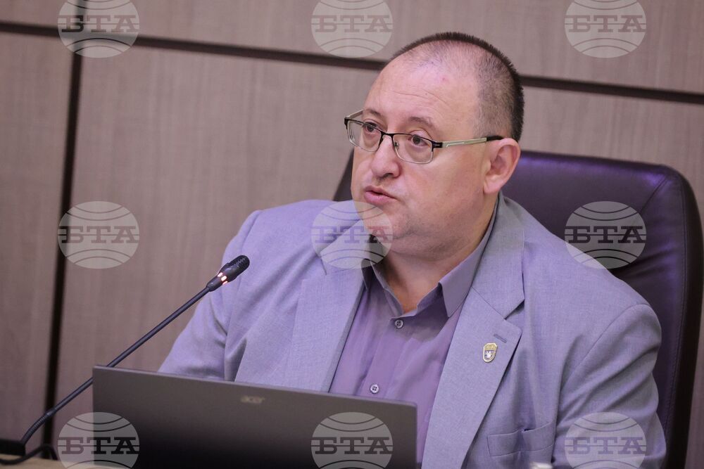 Бургас - Общински съвет - заседание - Михаил Хаджиянев