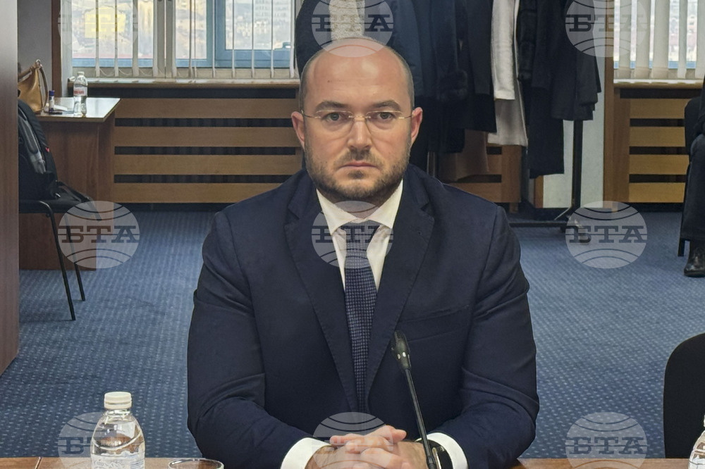 Нe e срамно да си жертва на психически тормоз и на физическо насилие, важно е мъжете и жените да говорят по темата, каза министърът на правосъдието Георги Георгиев