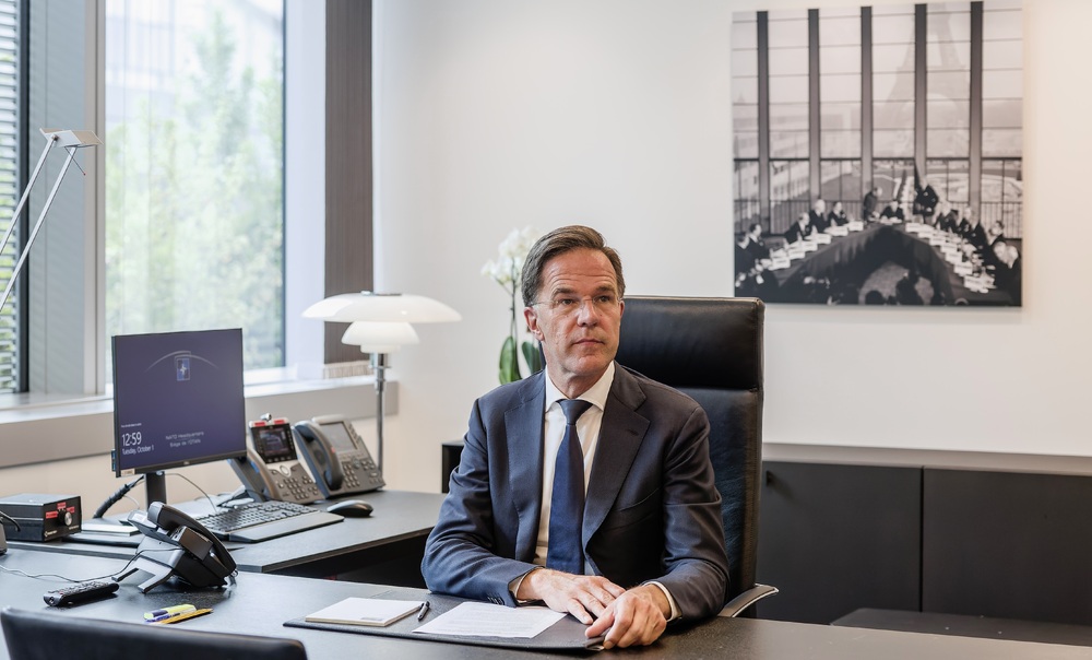 Генералният секретар на НАТО ще участва в днешното заседание на "коалицията на желаещите" за Украйна