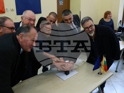 „Български пощи“ - 100 години Софийско филателно дружество