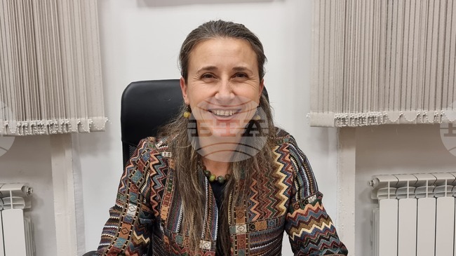 Участието в ученическите олимпиади изгражда характера, каза директорът на МГ „Баба Тонка" в Русе Галина Бобева