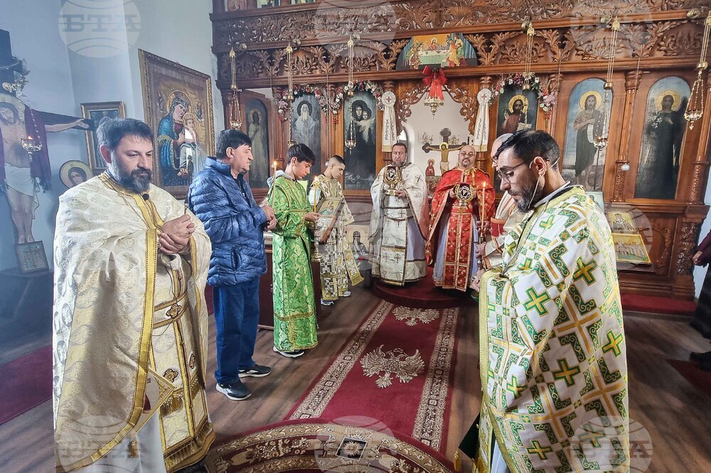 Добрич - храм „Св. Климент Охридски" - празник