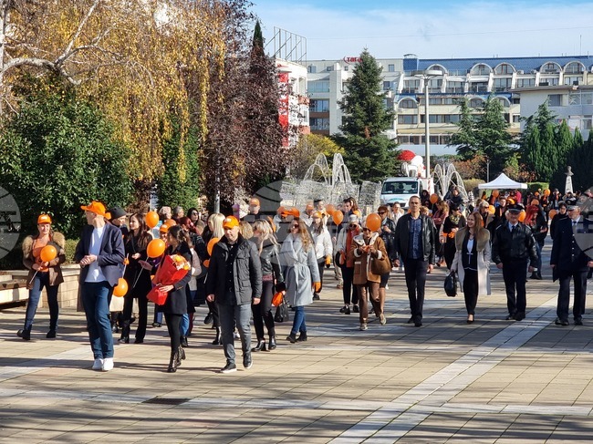 С шествие и дискусия в Ямбол отбелязват Международния ден за елиминиране на насилието срещу жените 