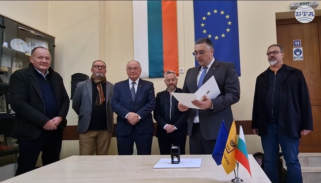 „Български пощи“ отбеляза 100-годишнината на Софийското филателно дружество с ново филателно издание, посветено на Петко Караиванов