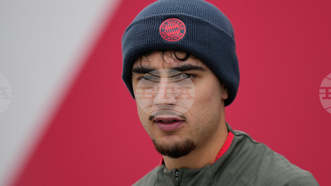 Полузащитникът на Байерн Мюнхен Александър Павлович е под въпрос за двубоя с Щутгарт