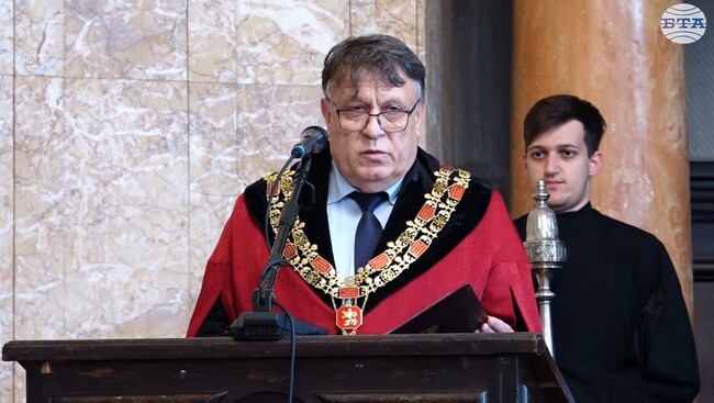 За тези 137 години Софийският университет се превърна в истински дом за цяла плеяда забележителни учени и преподаватели, каза проф. Георги Вълчев