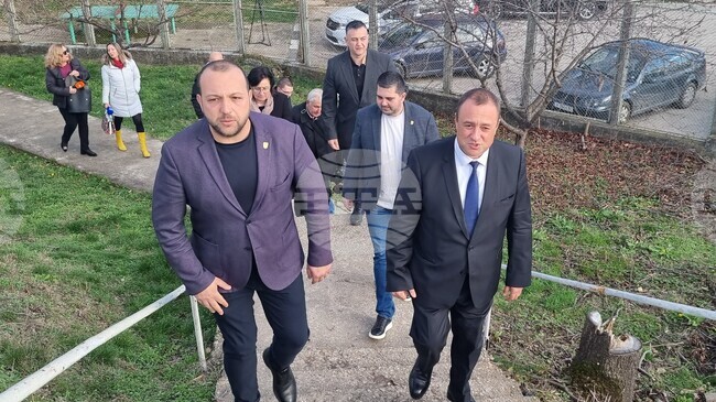 Двойно повече са средствата, заложени в бюджета за догодина за започнати общински проекти, каза министър Иванов в Нови пазар