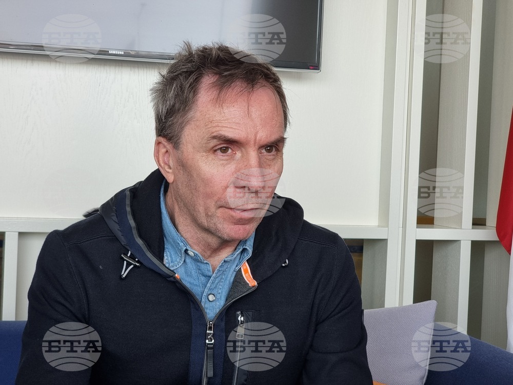 Всеки трети пътник от или до България лети с "Уиз Еър", каза за БТА главният изпълнителен директор на компанията