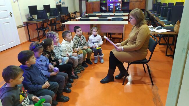 По произведения от българската литература работиха в училище „Просвета“ в Делжилер, Украйна