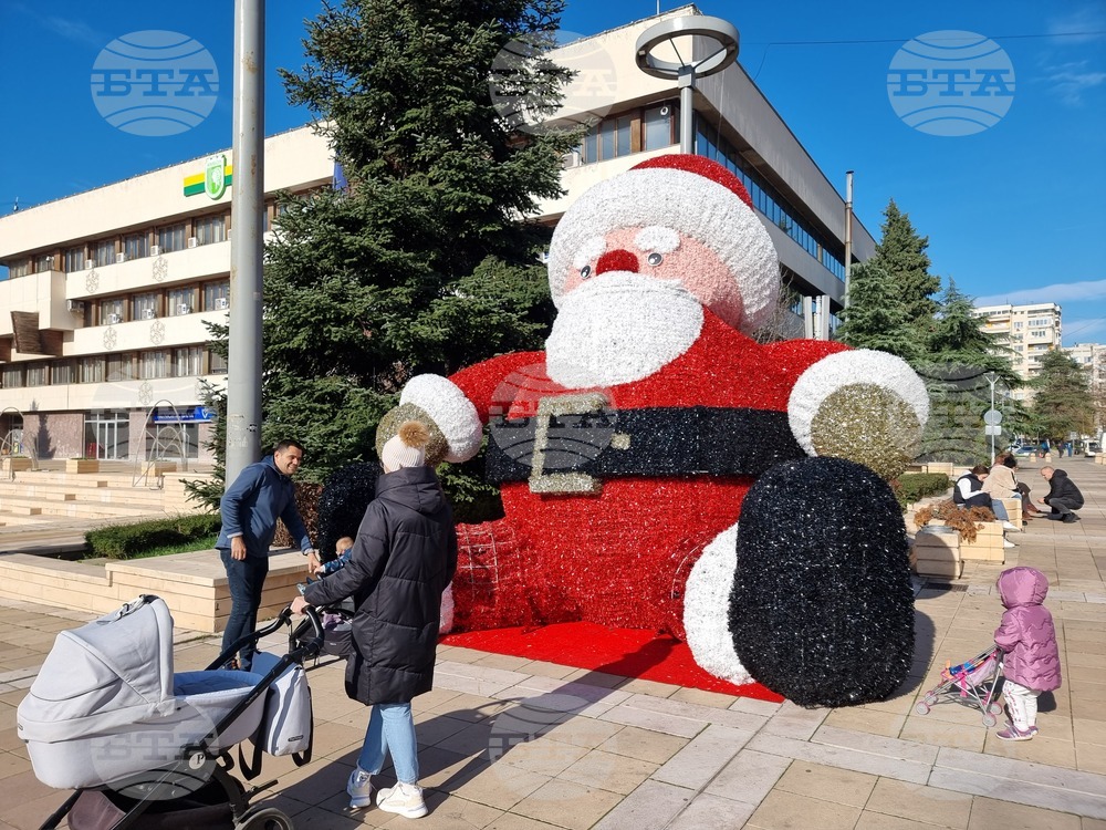 Ямбол - коледна украса - монтиране