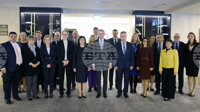 Конституционният съд на България и делегация от Федералния конституционен съд на Германия имаха двудневна работа среща в София