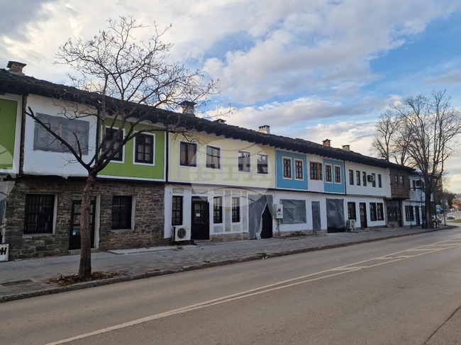 Община Троян обновява архитектурно-исторически комплекс от стари къщи в северната част на града