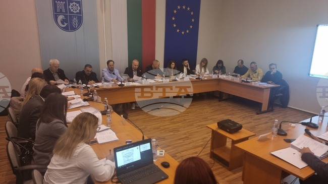 Отчет за дейността на Общинския съвет в Каварна за шест месеца, приеха съветниците