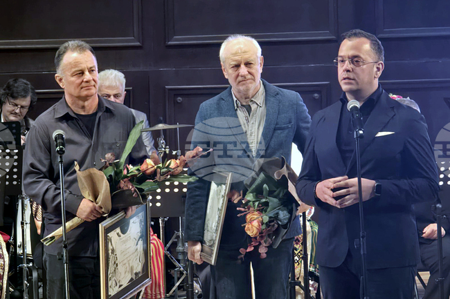 На тържествена церемония в Добрич връчиха Националната литературна награда „Йордан Йовков” и отличието за принос за 2025 година