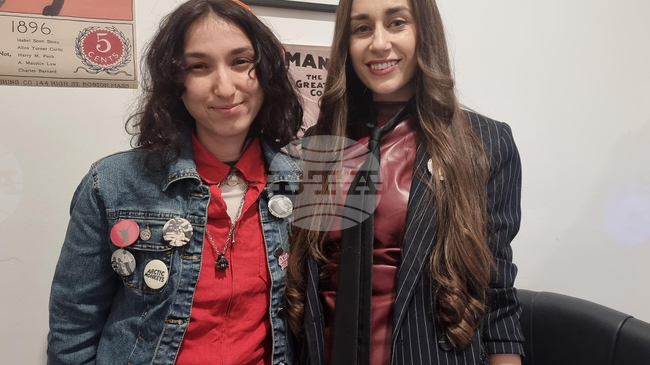 Музеят в Дупница показва истории от късния соцреализъм в нова изложба