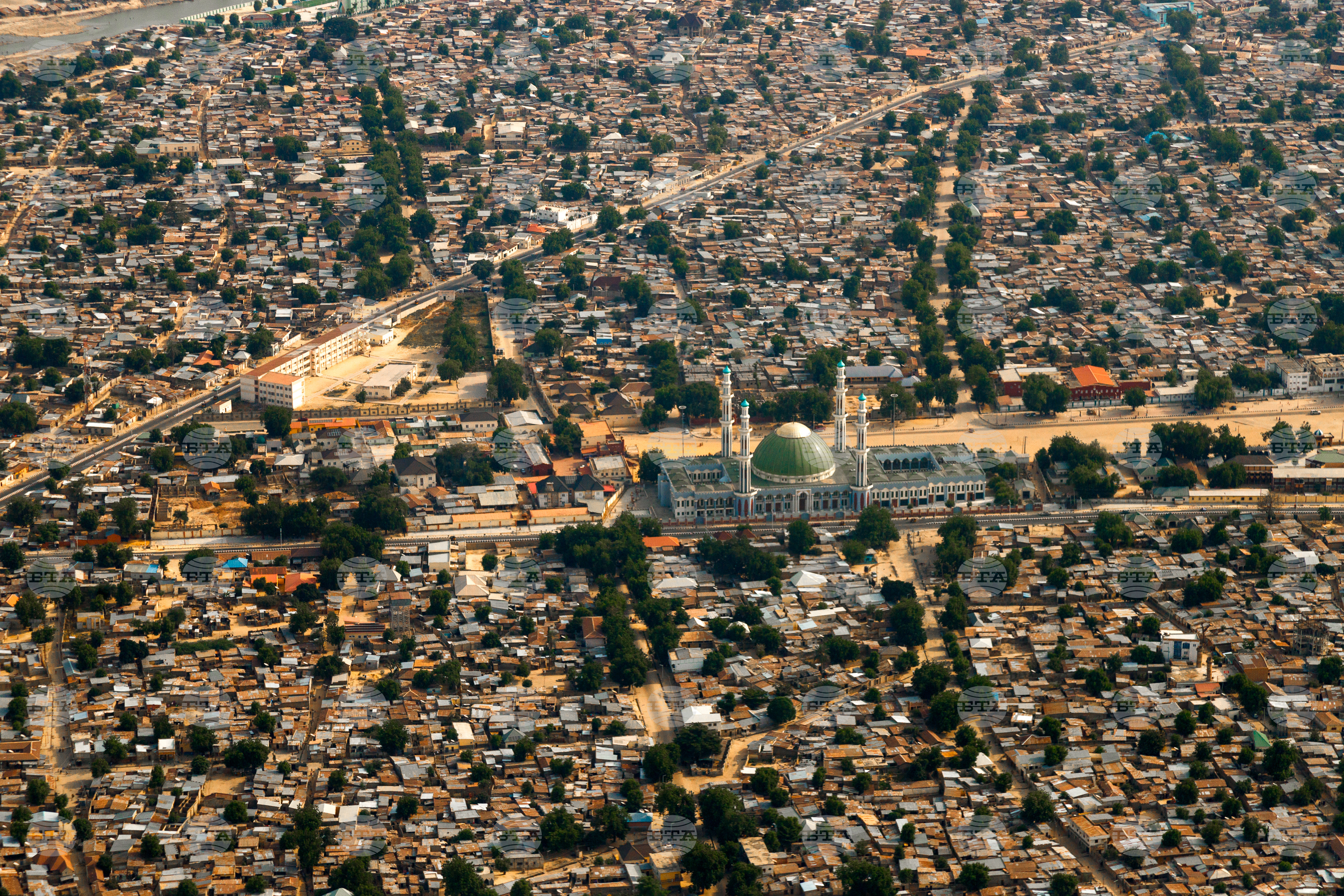 Експлозия в джамия в Нигерия взе най-малко 7 жертви, обяви началник на местна милиция