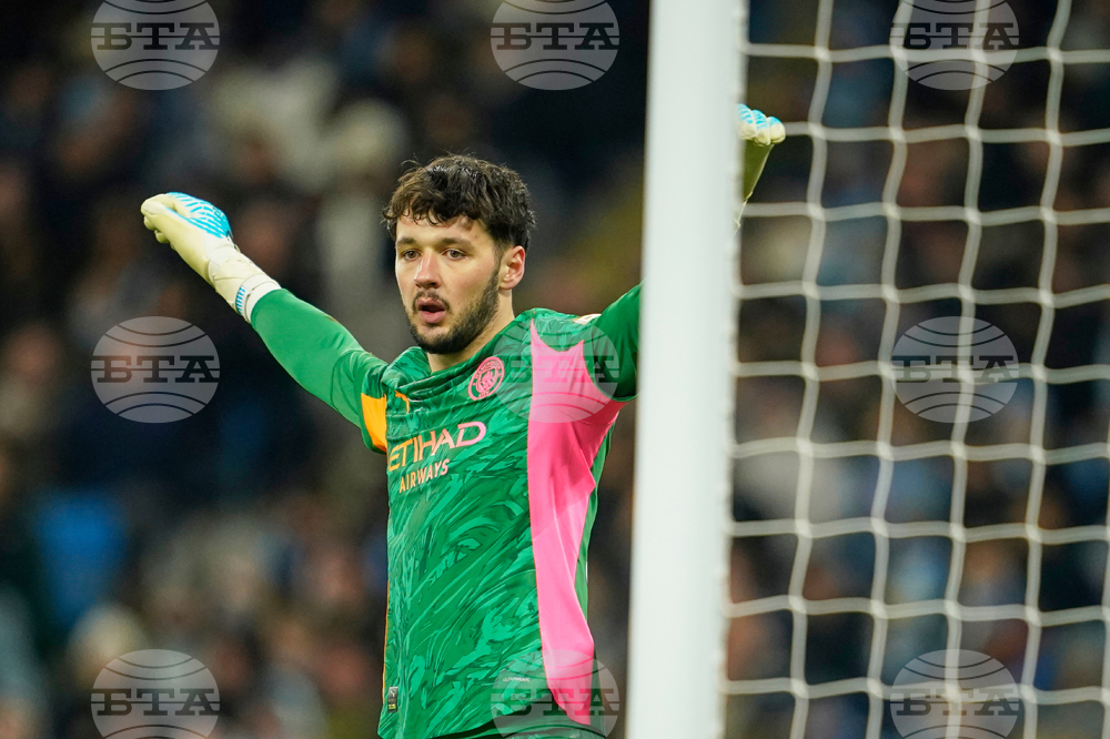 Двама от вратарите на Манчестър Сити са готови да напуснат клуба