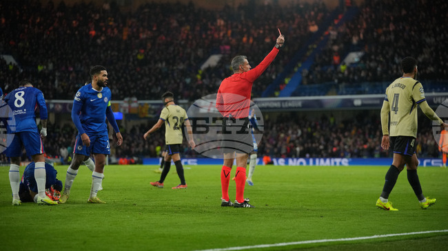 Защитникът Араухо може да не играе повече за Барселона заради проблеми с психичното здраве