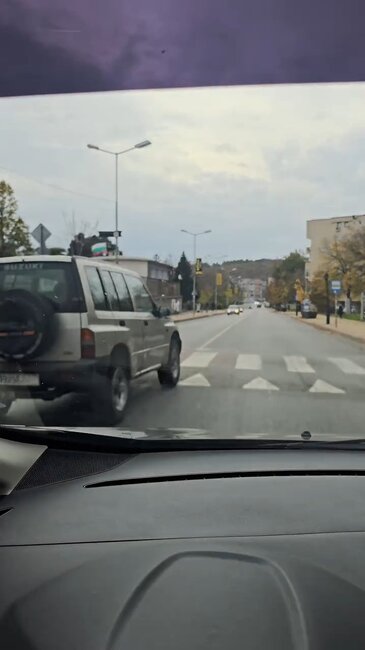 Шофьор от Сливен е глобен за неправилно изпреварване след публикация в социалните мрежи