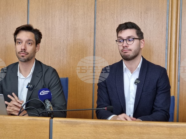 Изпратих писмо до парламента с предложение депутатите да се откажат от паркинга около храм-паметника „Александър Невски“, каза Борис Бонев