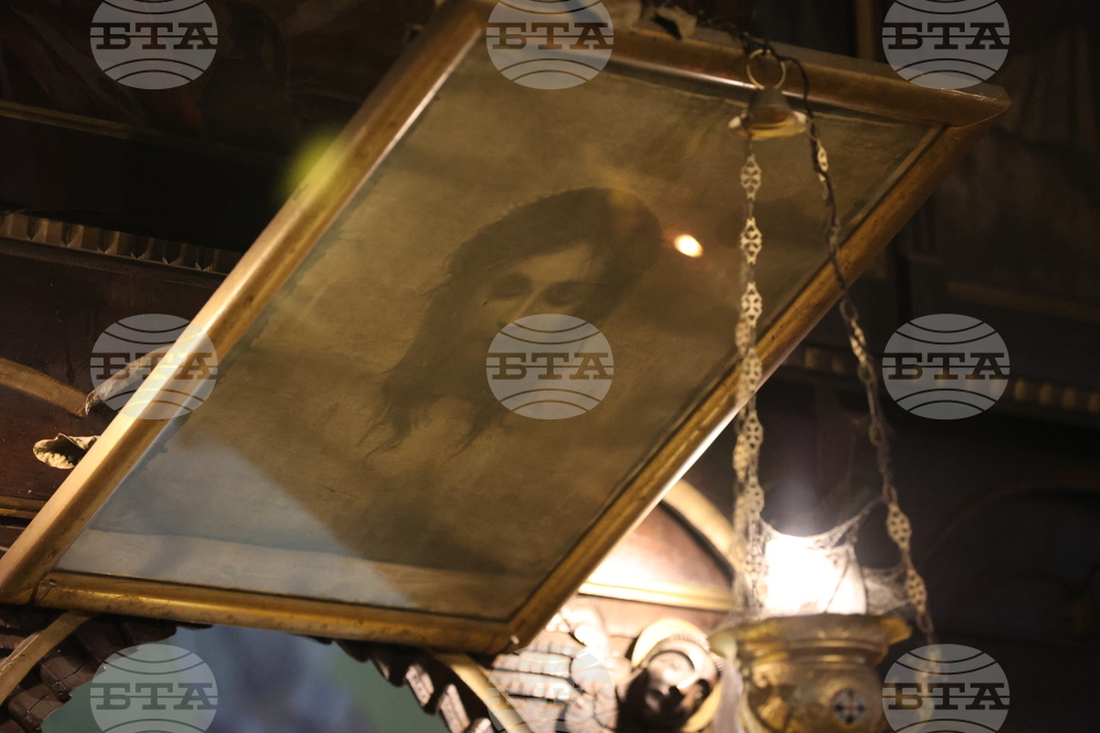 Симитли -  храм „Рождество Богородично“ - Празнична света литургия