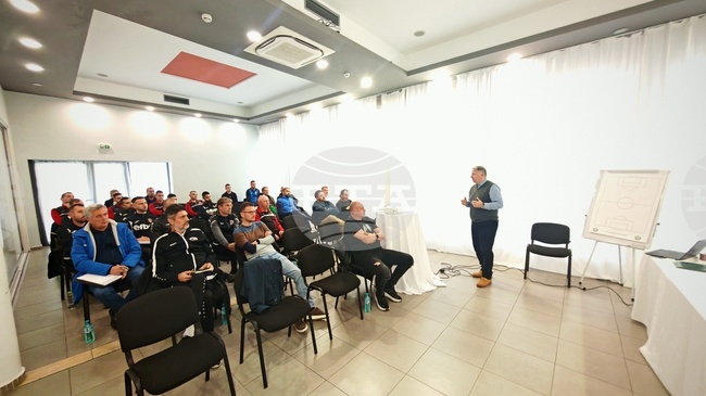 Семинар на треньори за деца в начален етап на футбола започна в Габрово