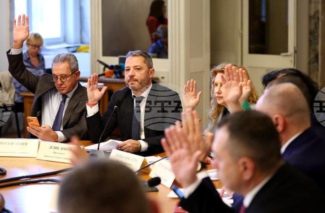 Комисията по бюджет и финанси одобри на второ четене проектобюджета на Националната здравноосигурителна каса за 2026 г.