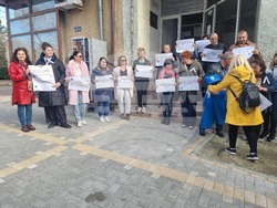 Ямбол - протест - служители на „Инспекция по труда“