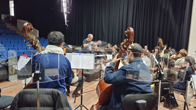 Концерт „Инфлуенсъри, учители“ подготвя Симфониета Враца заедно с диригента Найден Тодоров