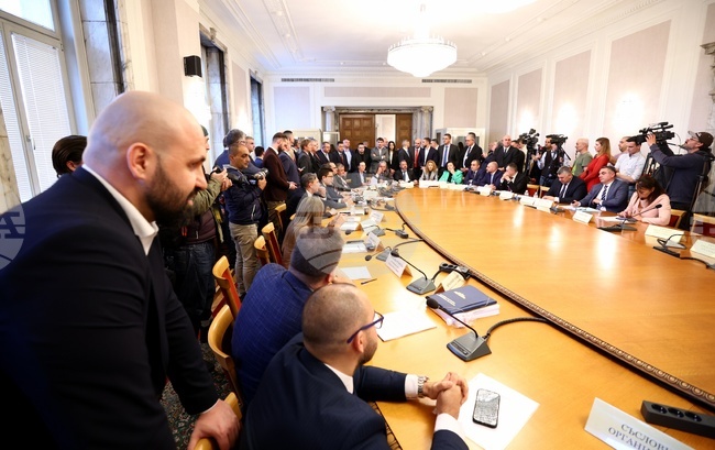 Parliamentary Budget Committee Debates at Second Reading Social Insurance and Health Draft Budgets