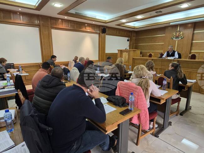 Редовното заседание на Общински съвет – Добричка бе прекратено заради неприет дневен ред