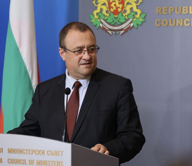 Министър Иван Иванов: От над 400 проверки на строителство в коритата на реки и дерета при 370 има нарушения