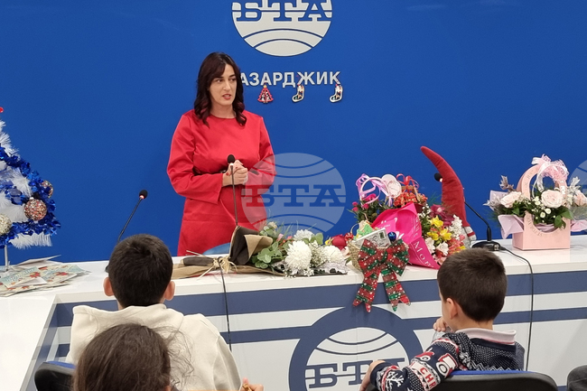 Гергана Куртакова представи новата си книга за деца "Коледно чудо"