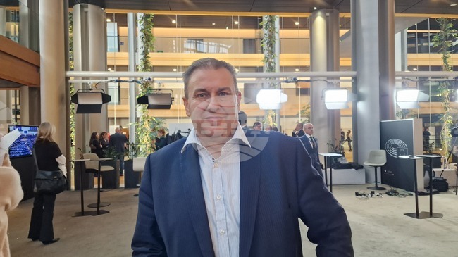 Само в България полицейски коне и служебни кучета се третират като вещи, каза на пресконференция в Страсбург евродепутатът Емил Радев