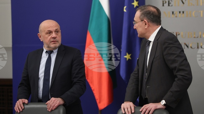 НСТС не постигна съгласие по законопроект на ПП-ДБ, с който се предлага държавата да поеме здравните осигуровки на жените по време на двете години майчинство